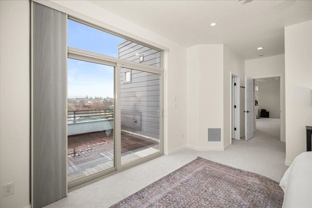 2023 W Summit Pkwy Ave, Spokane, WA 99201