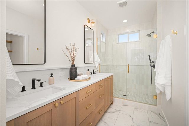 2023 W Summit Pkwy Ave, Spokane, WA 99201