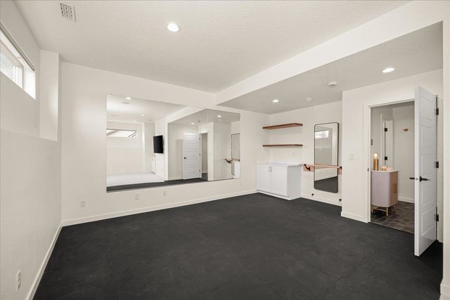 2023 W Summit Pkwy Ave, Spokane, WA 99201