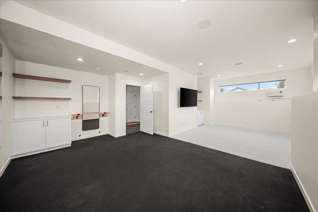 2023 W Summit Pkwy Ave, Spokane, WA 99201