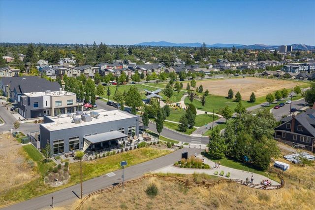 2023 W Summit Pkwy Ave, Spokane, WA 99201