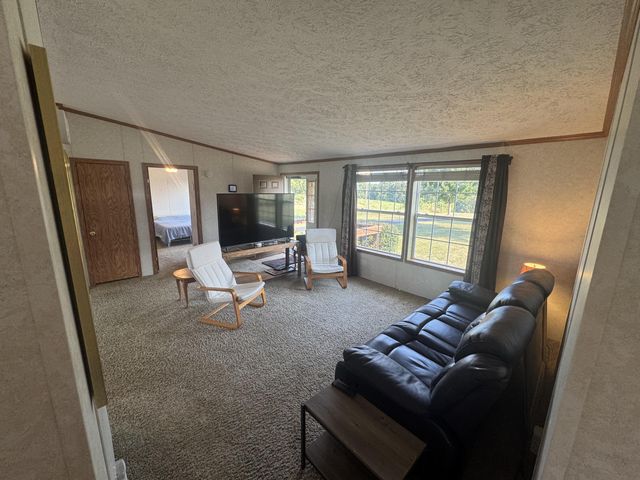 1601 State Highway B B, Crane, MO 65633