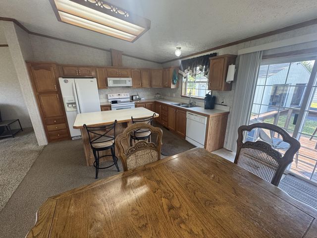 1601 State Highway B B, Crane, MO 65633