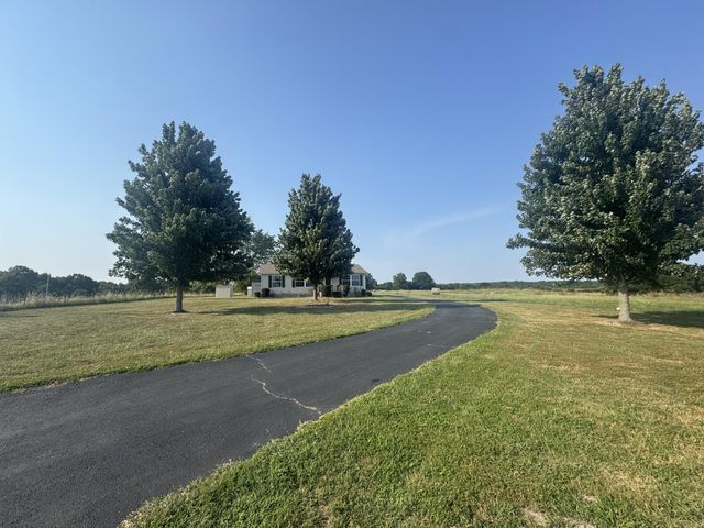 1601 State Highway B B, Crane, MO 65633