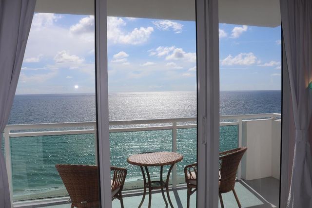 3001 S Ocean Drive 1011, Hollywood, FL 33019