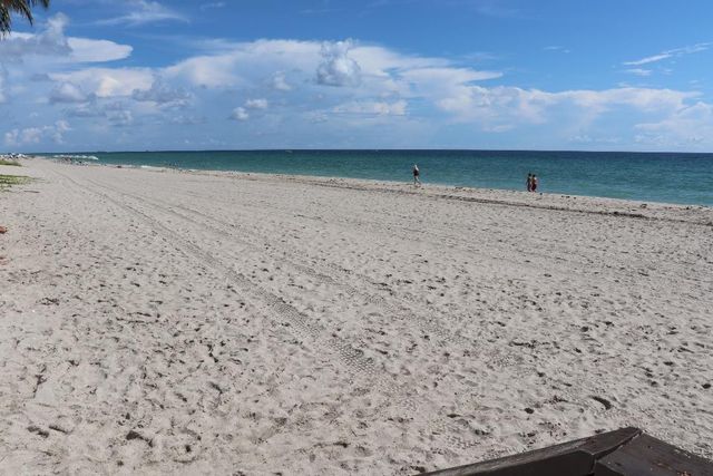 3001 S Ocean Drive 1011, Hollywood, FL 33019