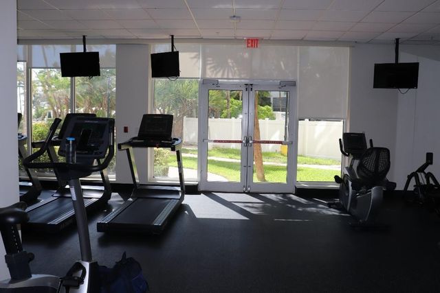 3001 S Ocean Drive 1011, Hollywood, FL 33019