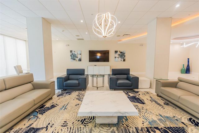 3001 S Ocean Drive 1011, Hollywood, FL 33019