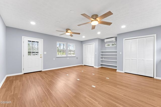 3820 Saddle Brook Way, Sevierville, TN 37862
