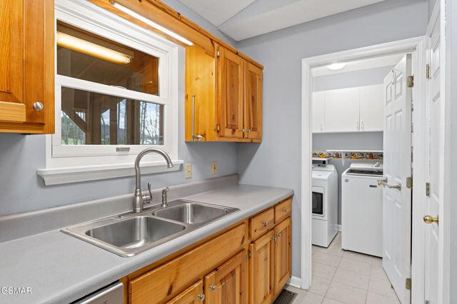3820 Saddle Brook Way, Sevierville, TN 37862