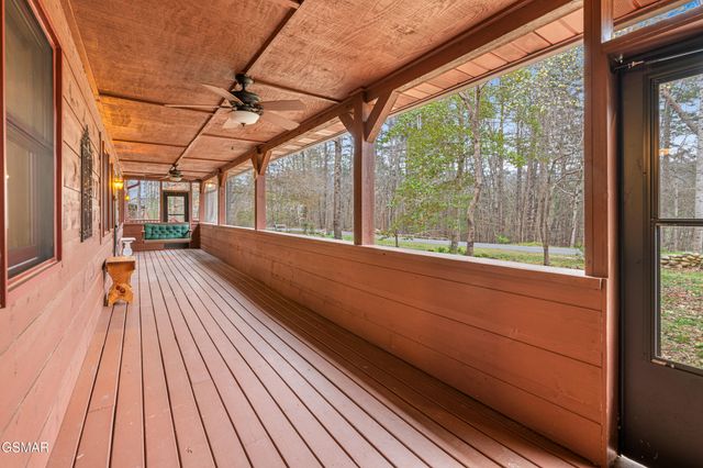 3820 Saddle Brook Way, Sevierville, TN 37862