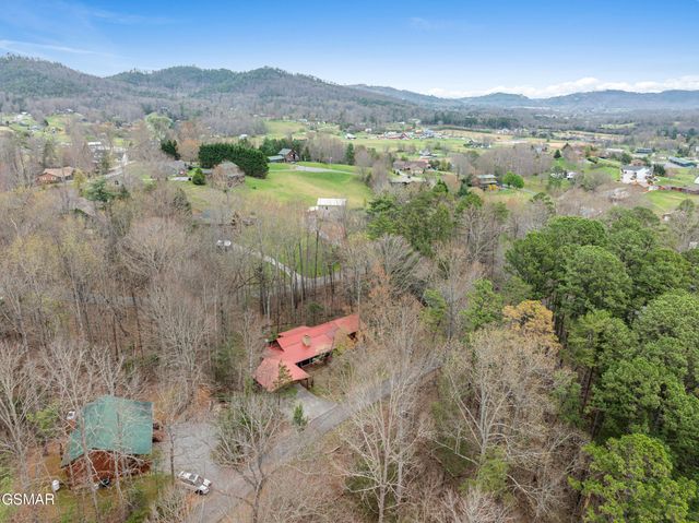 3820 Saddle Brook Way, Sevierville, TN 37862