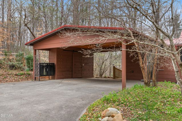 3820 Saddle Brook Way, Sevierville, TN 37862