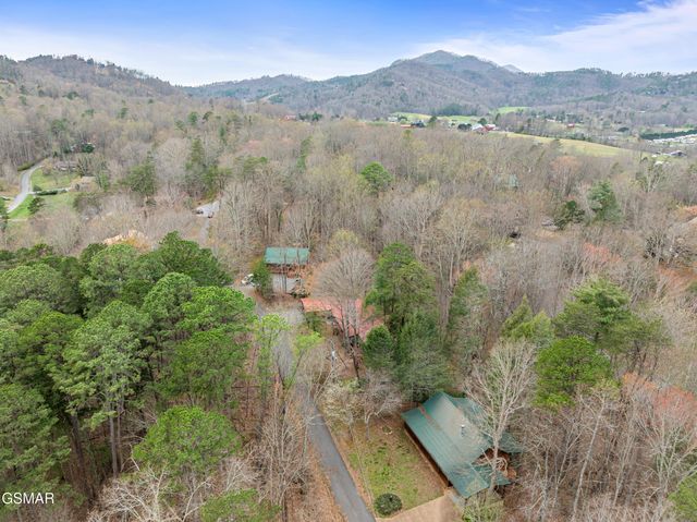 3820 Saddle Brook Way, Sevierville, TN 37862