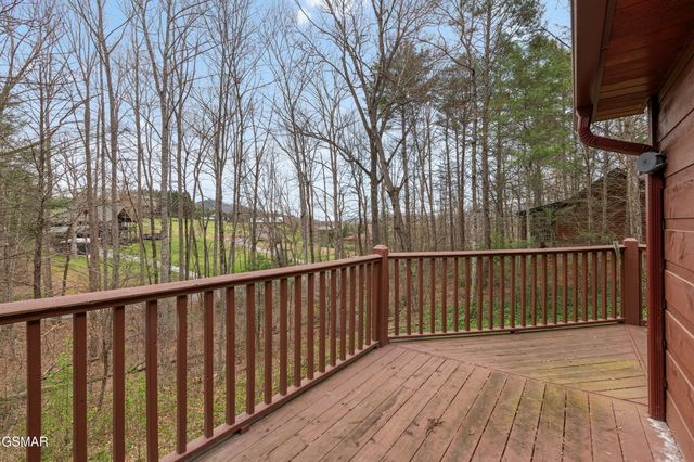 3820 Saddle Brook Way, Sevierville, TN 37862