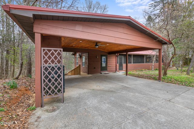 3820 Saddle Brook Way, Sevierville, TN 37862