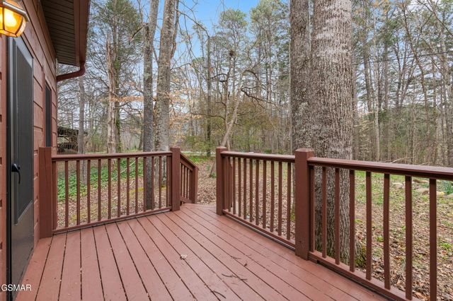 3820 Saddle Brook Way, Sevierville, TN 37862