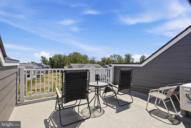 18359 MOSS GARDEN RD, Dumfries, VA 22026