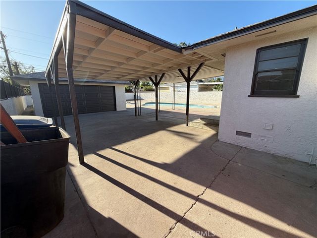 2764 Valencia Avenue, San Bernardino, CA 92404