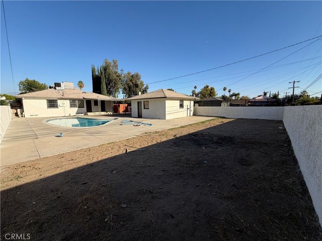 2764 Valencia Avenue, San Bernardino, CA 92404