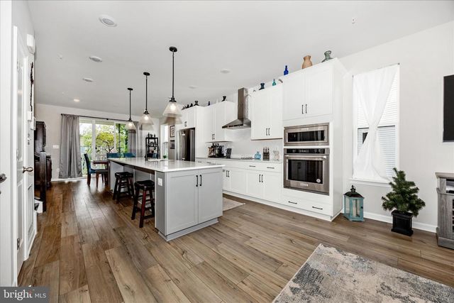 2010 ALICE CT, Frederick, MD 21702