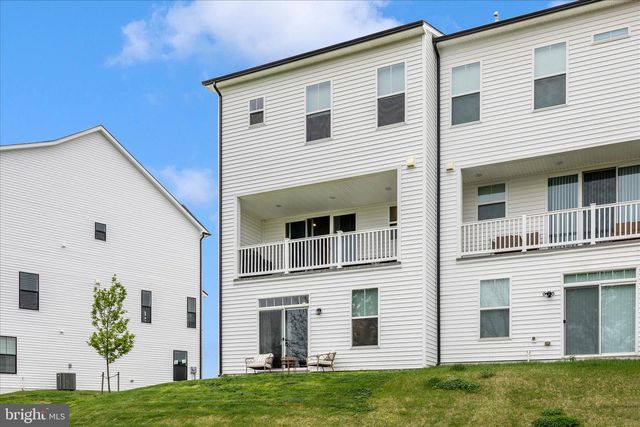 2010 ALICE CT, Frederick, MD 21702