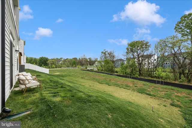2010 ALICE CT, Frederick, MD 21702