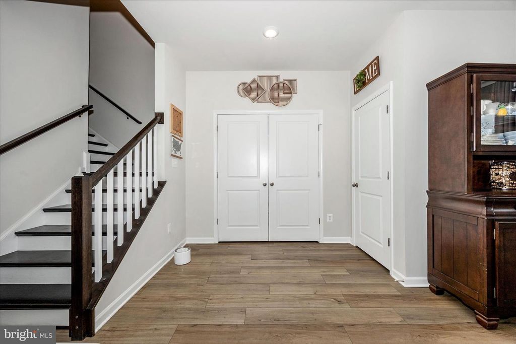 Image 21 of property listing at 2010 ALICE CT, Frederick, MD 21702