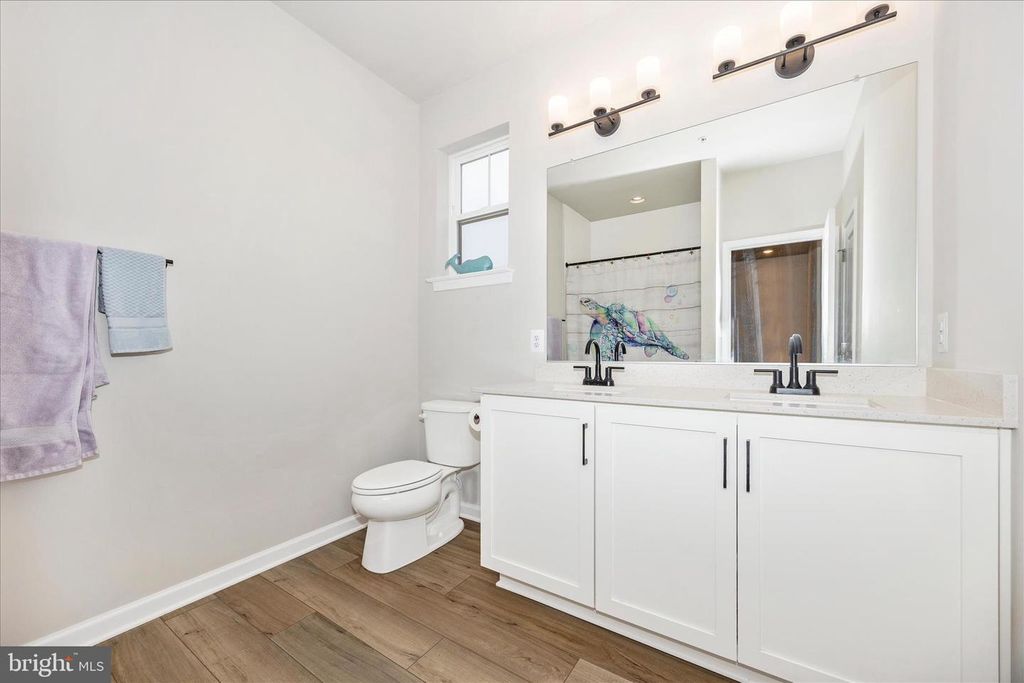 Image 33 of property listing at 2010 ALICE CT, Frederick, MD 21702