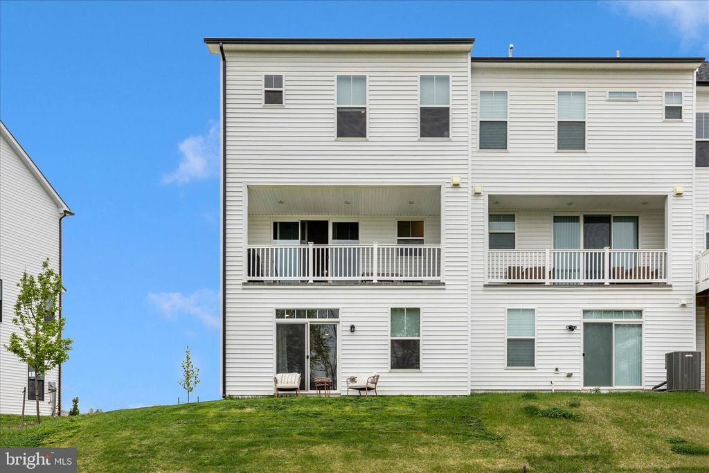 Image 44 of property listing at 2010 ALICE CT, Frederick, MD 21702