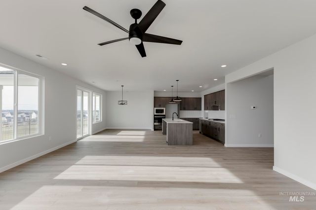 8294 E Bright Angel Dr, Nampa, ID 83687