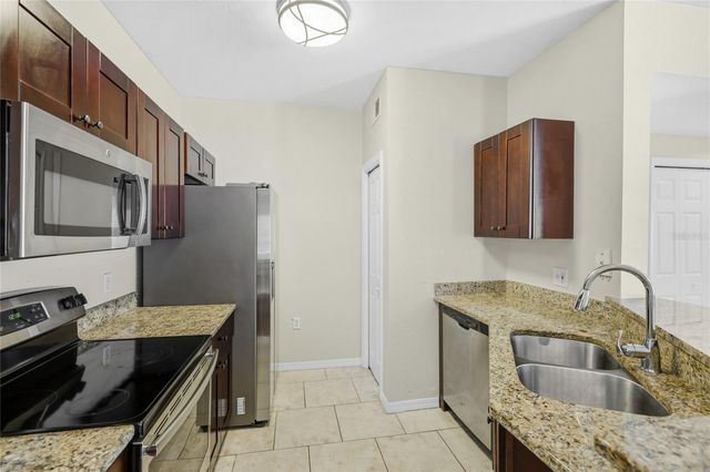 5110 NORTHRIDGE ROAD 201, Sarasota, FL 34238