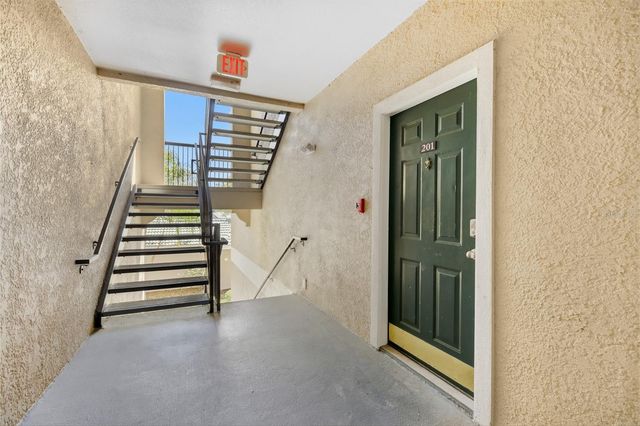 5110 NORTHRIDGE ROAD 201, Sarasota, FL 34238