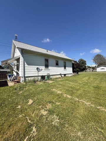 195 N CLINTON AVENUE, Clintonville, WI 54929