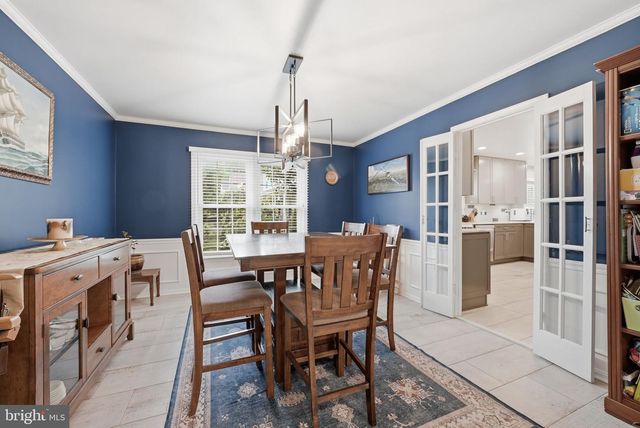 8900 KENILWORTH DR, Burke, VA 22015