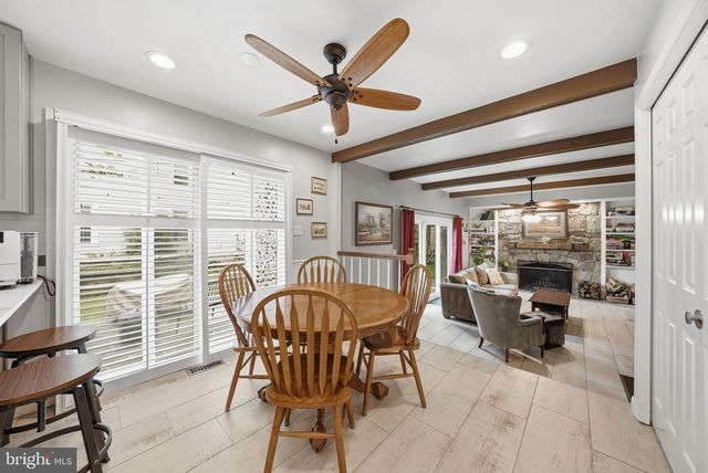 8900 KENILWORTH DR, Burke, VA 22015