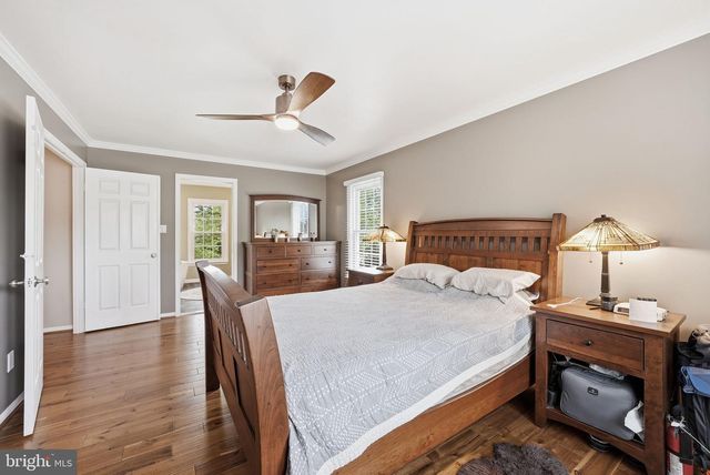 8900 KENILWORTH DR, Burke, VA 22015