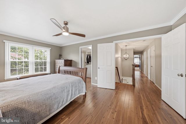 8900 KENILWORTH DR, Burke, VA 22015