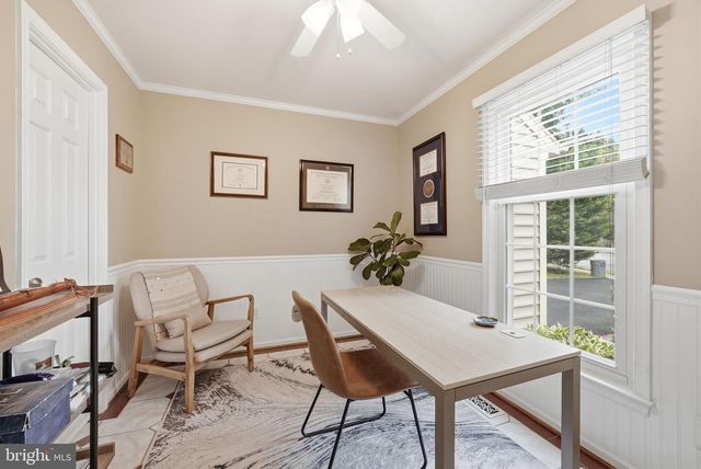 8900 KENILWORTH DR, Burke, VA 22015