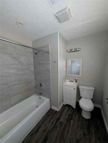 3204 Phoenix Drive, Fort Worth, TX 76116