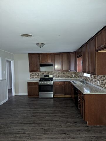3204 Phoenix Drive, Fort Worth, TX 76116