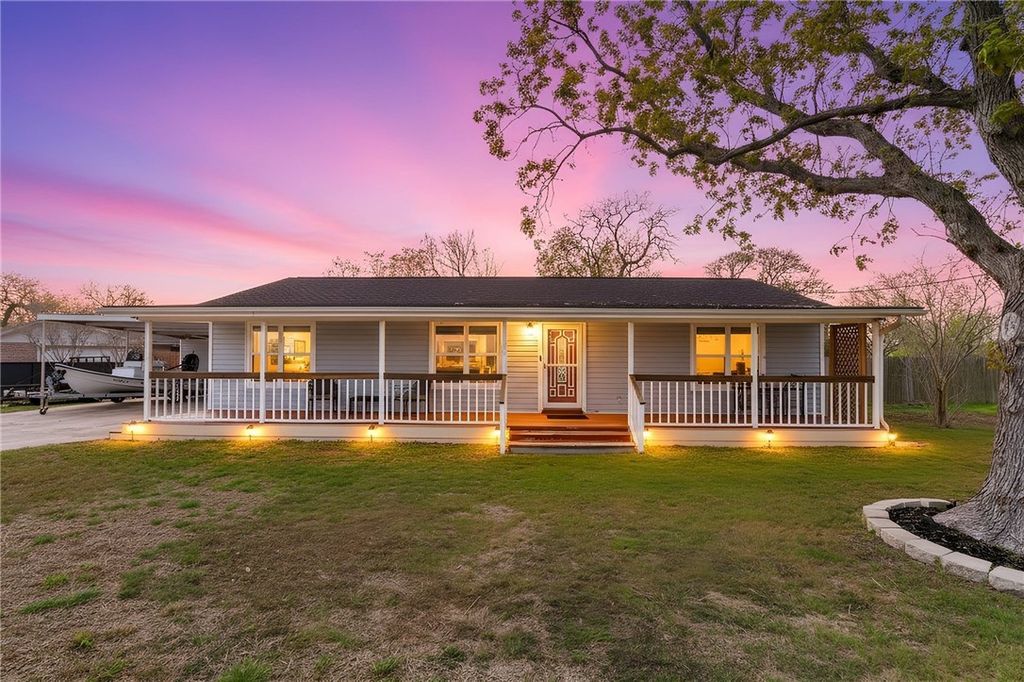 3965 Mollie Lane, Robstown, TX 78380