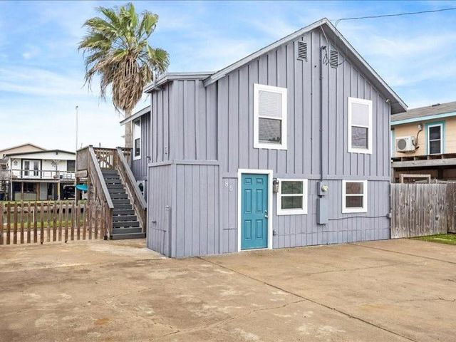 85 Bayou Vista Drive, Hitchcock, TX 77563
