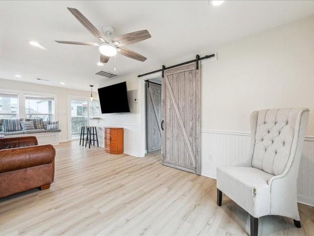 85 Bayou Vista Drive, Hitchcock, TX 77563