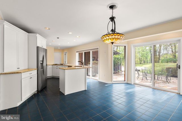 1038 HERSHEY MILL RD, West Chester, PA 19380