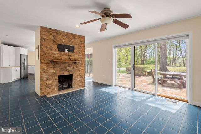 1038 HERSHEY MILL RD, West Chester, PA 19380