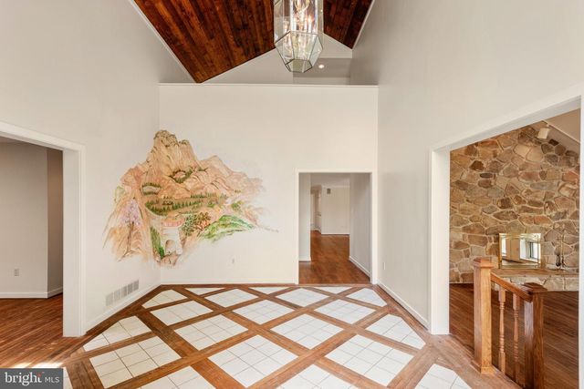 1038 HERSHEY MILL RD, West Chester, PA 19380