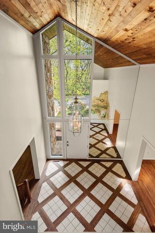 1038 HERSHEY MILL RD, West Chester, PA 19380