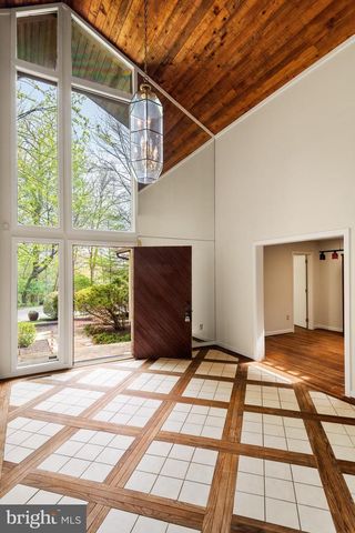 1038 HERSHEY MILL RD, West Chester, PA 19380