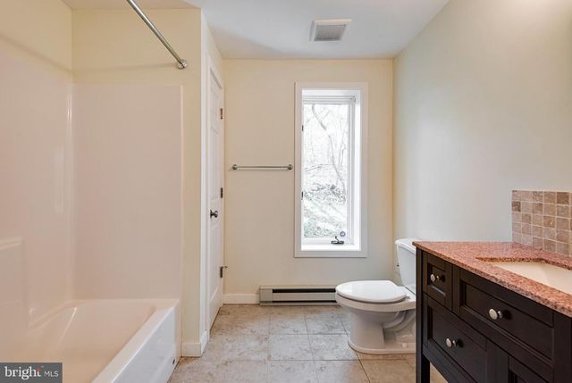 1038 HERSHEY MILL RD, West Chester, PA 19380